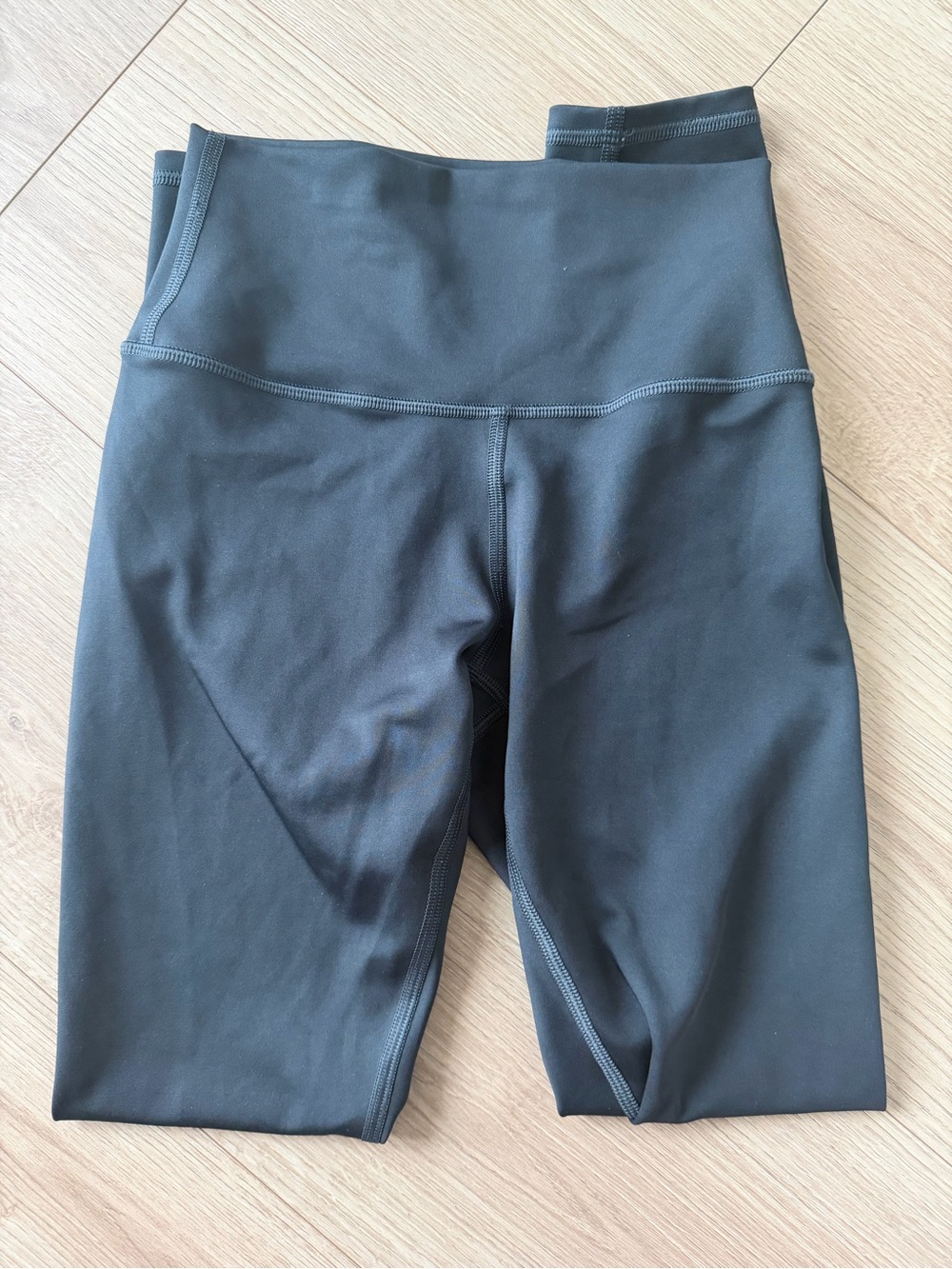 ALO Yoga High-Waist Black Leggings